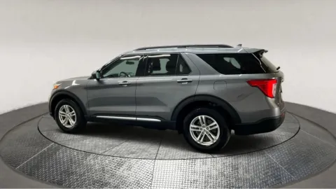 More photos of 2022 Ford Explorer XLT at Autos Direct Manassas, VA