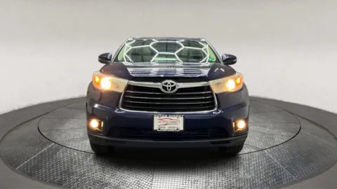 Another view of 2016 Toyota Highlander XLE V6 for sale in Manassas, VA at Autos Direct Manassas