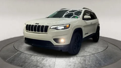 Another view of 2019 Jeep Cherokee Altitude for sale in Manassas, VA at Autos Direct Manassas
