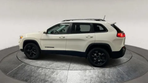 More photos of 2019 Jeep Cherokee Altitude at Autos Direct Manassas, VA