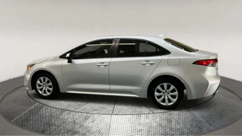 More photos of 2021 Toyota Corolla LE at Autos Direct Manassas, VA