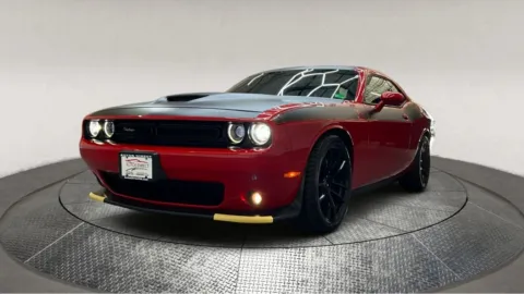 More photos of 2022 Dodge Challenger R/T at Autos Direct Manassas, VA