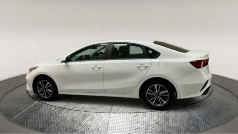 More photos of 2022 Kia Forte LXS at Autos Direct Manassas, VA