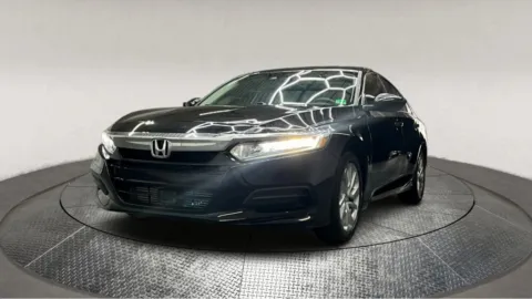 More photos of 2018 Honda Accord LX at Autos Direct Manassas, VA