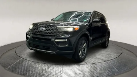More photos of 2022 Ford Explorer XLT at Autos Direct Manassas, VA