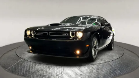 More photos of 2022 Dodge Challenger GT at Autos Direct Manassas, VA