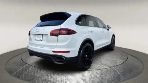 More photos of 2016 Porsche Cayenne at Autos Direct Manassas, VA