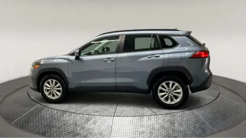More photos of 2022 Toyota Corolla Cross LE at Autos Direct Manassas, VA