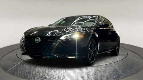 More photos of 2023 Nissan Altima 2.5 SR at Autos Direct Manassas, VA