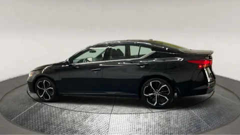 More photos of 2023 Nissan Altima 2.5 SR at Autos Direct Manassas, VA