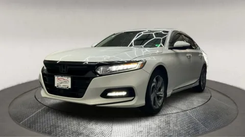 More photos of 2019 Honda Accord EX-L at Autos Direct Manassas, VA