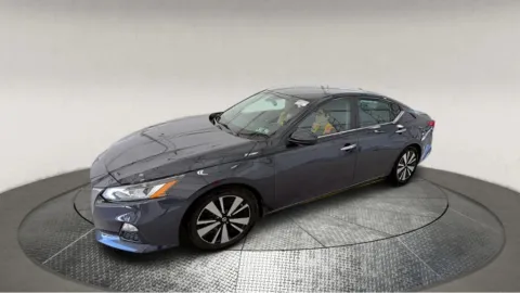 Blue 2021 Nissan Altima 2.5 SV for sale in Manassas, VA