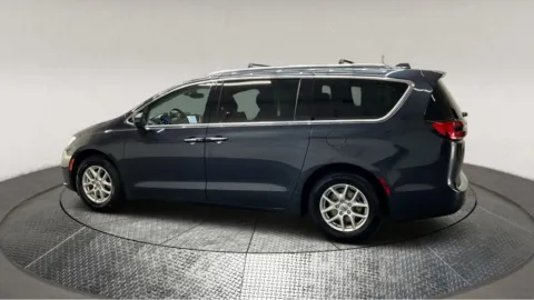 More photos of 2021 Chrysler Pacifica Touring L at Autos Direct Manassas, VA
