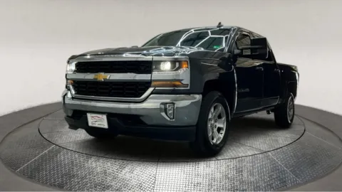 More photos of 2018 Chevrolet Silverado 1500 LT at Autos Direct Manassas, VA