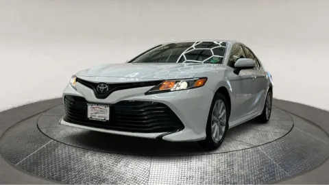 More photos of 2020 Toyota Camry LE at Autos Direct Manassas, VA