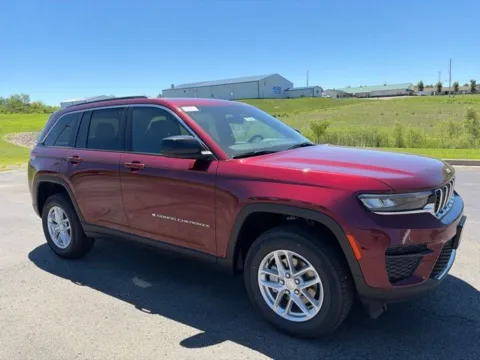 Another view of 2026 Jeep Grand Cherokee Laredo for sale in Maryville, MO at Tri-State Chrysler Dodge Jeep RAM