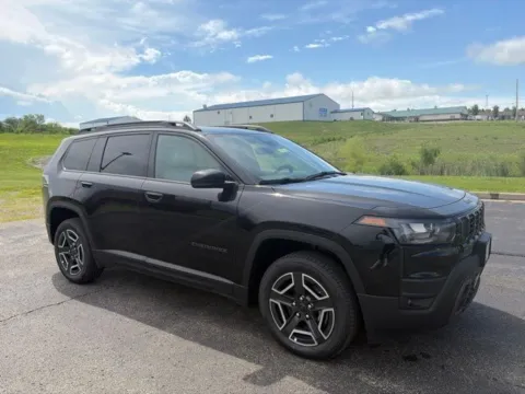 Another view of 2026 Jeep Cherokee Limited for sale in Maryville, MO at Tri-State Chrysler Dodge Jeep RAM