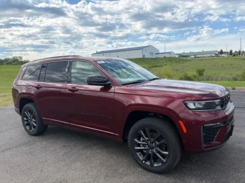 Another view of 2026 Jeep Grand Cherokee L Limited for sale in Maryville, MO at Tri-State Chrysler Dodge Jeep RAM
