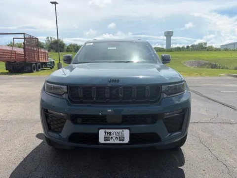 Photos of 2026 Jeep Grand Cherokee L Limited for sale in Maryville, MO at Tri-State Chrysler Dodge Jeep RAM