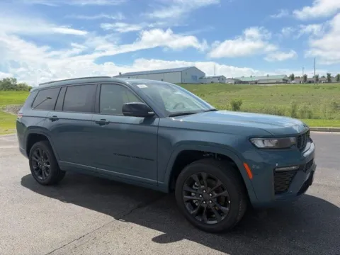 Another view of 2026 Jeep Grand Cherokee L Limited for sale in Maryville, MO at Tri-State Chrysler Dodge Jeep RAM