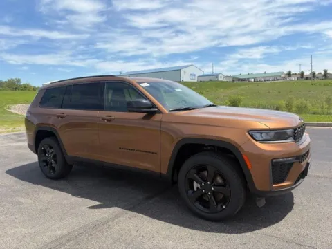 Another view of 2026 Jeep Grand Cherokee L Limited for sale in Maryville, MO at Tri-State Chrysler Dodge Jeep RAM