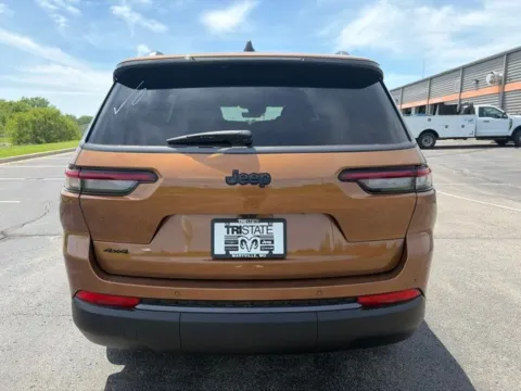 More photos of 2026 Jeep Grand Cherokee L Limited at Tri-State Chrysler Dodge Jeep RAM, MO