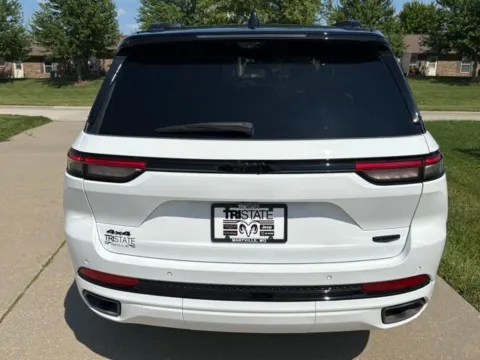 More photos of 2025 Jeep Grand Cherokee Summit Reserve at Tri-State Chrysler Dodge Jeep RAM, MO