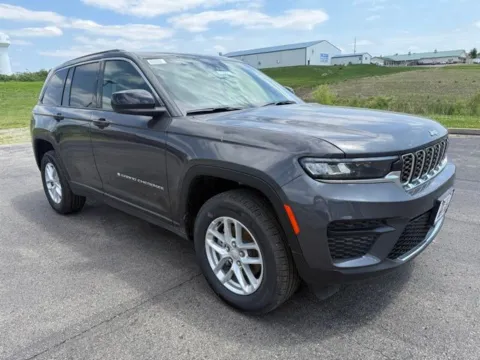 Another view of 2026 Jeep Grand Cherokee Laredo for sale in Maryville, MO at Tri-State Chrysler Dodge Jeep RAM