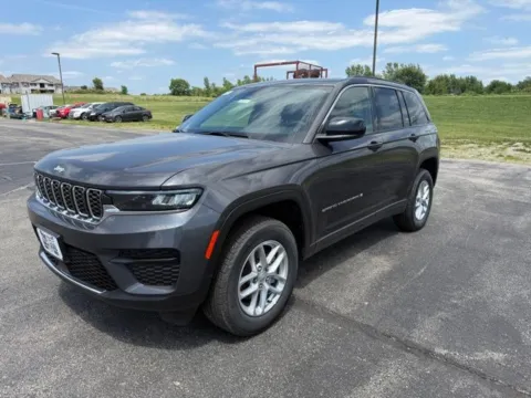 Gray 2026 Jeep Grand Cherokee Laredo for sale in Maryville, MO
