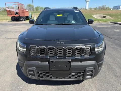 Photos of 2026 Jeep Cherokee Limited for sale in Maryville, MO at Tri-State Chrysler Dodge Jeep RAM