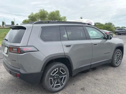 More photos of 2026 Jeep Cherokee Laredo at Tri-State Chrysler Dodge Jeep RAM, MO