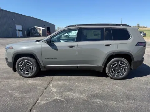 More photos of 2026 Jeep Cherokee Laredo at Tri-State Chrysler Dodge Jeep RAM, MO