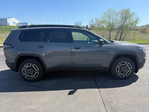 More photos of 2026 Jeep Cherokee Laredo at Tri-State Chrysler Dodge Jeep RAM, MO