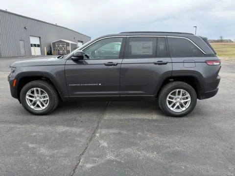 More photos of 2026 Jeep Grand Cherokee Laredo X at Tri-State Chrysler Dodge Jeep RAM, MO