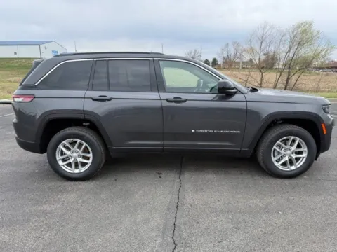 More photos of 2026 Jeep Grand Cherokee Laredo X at Tri-State Chrysler Dodge Jeep RAM, MO