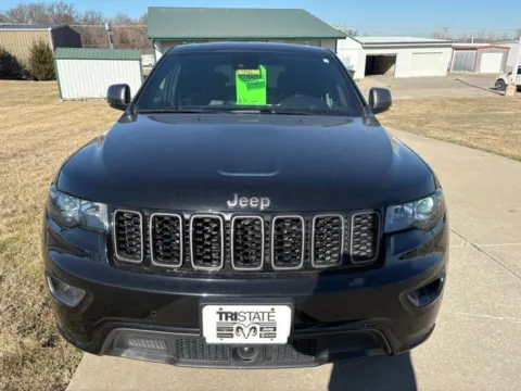Photos of 2021 Jeep Grand Cherokee Limited for sale in Maryville, MO at Tri-State Chrysler Dodge Jeep RAM