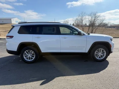 More photos of 2026 Jeep Grand Cherokee L Laredo at Tri-State Chrysler Dodge Jeep RAM, MO