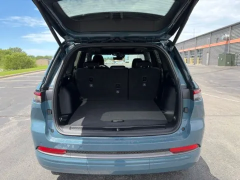 More photos of 2026 Jeep Grand Cherokee Limited Reserve at Tri-State Chrysler Dodge Jeep RAM, MO