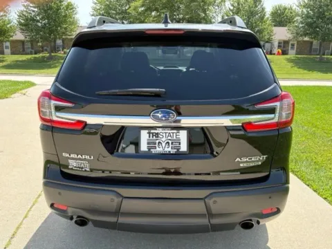 More photos of 2023 Subaru Ascent Limited at Tri-State Chrysler Dodge Jeep RAM, MO