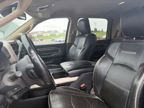 More photos of 2021 Ram 3500 Laramie at Tri-State Chrysler Dodge Jeep RAM, MO