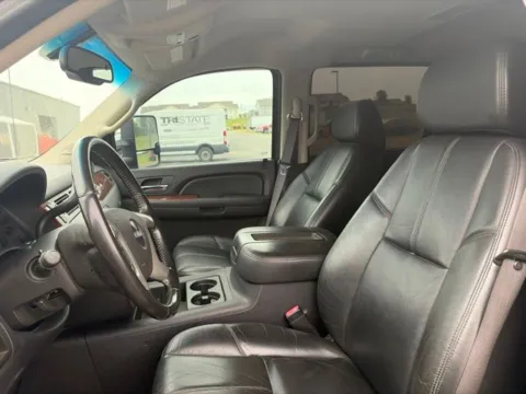 More photos of 2008 GMC Sierra 2500HD SLT at Tri-State Chrysler Dodge Jeep RAM, MO