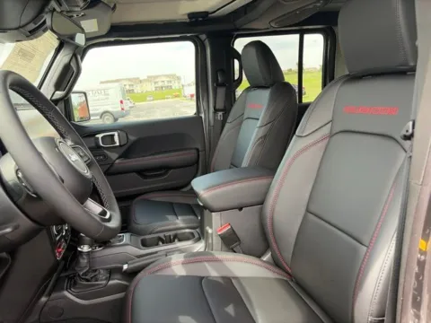More photos of 2026 Jeep Gladiator Rubicon at Tri-State Chrysler Dodge Jeep RAM, MO