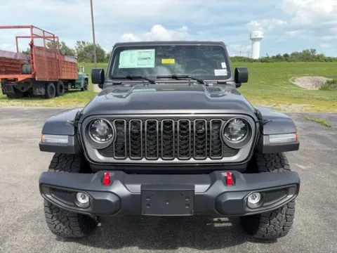 Photos of 2026 Jeep Gladiator Rubicon for sale in Maryville, MO at Tri-State Chrysler Dodge Jeep RAM