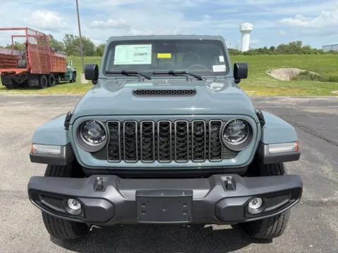 Photos of 2026 Jeep Gladiator Sport S for sale in Maryville, MO at Tri-State Chrysler Dodge Jeep RAM