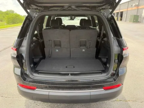 More photos of 2026 Jeep Grand Cherokee L Altitude at Tri-State Chrysler Dodge Jeep RAM, MO