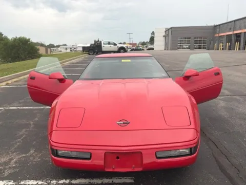 More photos of 1992 Chevrolet Corvette at Tri-State Chrysler Dodge Jeep RAM, MO