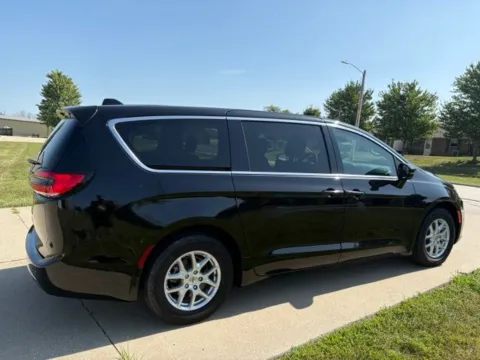 More photos of 2024 Chrysler Pacifica Touring L at Tri-State Chrysler Dodge Jeep RAM, MO
