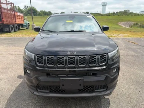 Photos of 2026 Jeep Compass Latitude for sale in Maryville, MO at Tri-State Chrysler Dodge Jeep RAM