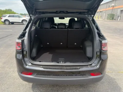 More photos of 2026 Jeep Compass Latitude at Tri-State Chrysler Dodge Jeep RAM, MO