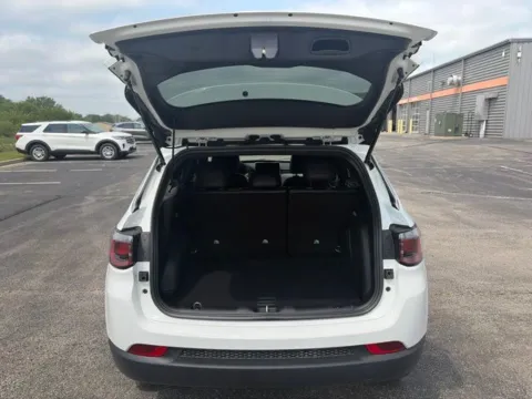 More photos of 2026 Jeep Compass at Tri-State Chrysler Dodge Jeep RAM, MO
